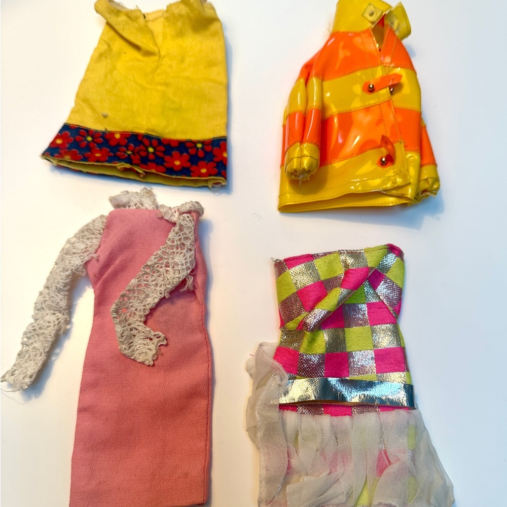 Mattel Barbie vintage 1965 Francie Doll Outfits in Yellow and Pink